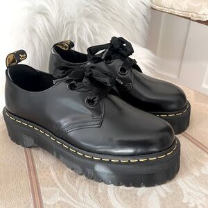 *Never Worn* Platform Doc Martens Holly Oxfords